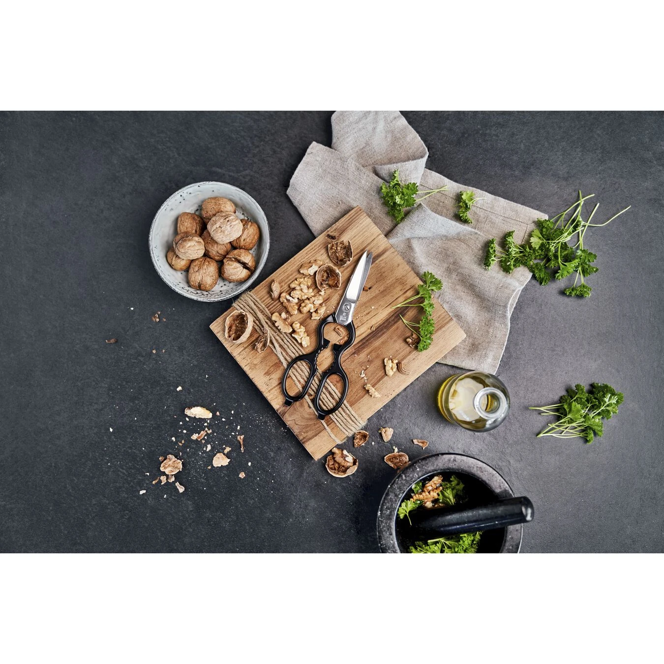 Zwilling Tijera Multiuso 20 Cm, Acero Inoxidable, Negro 4 Zwilling Tijera Multiuso 20 Cm, Acero Inoxidable, Negro - Imagen 2