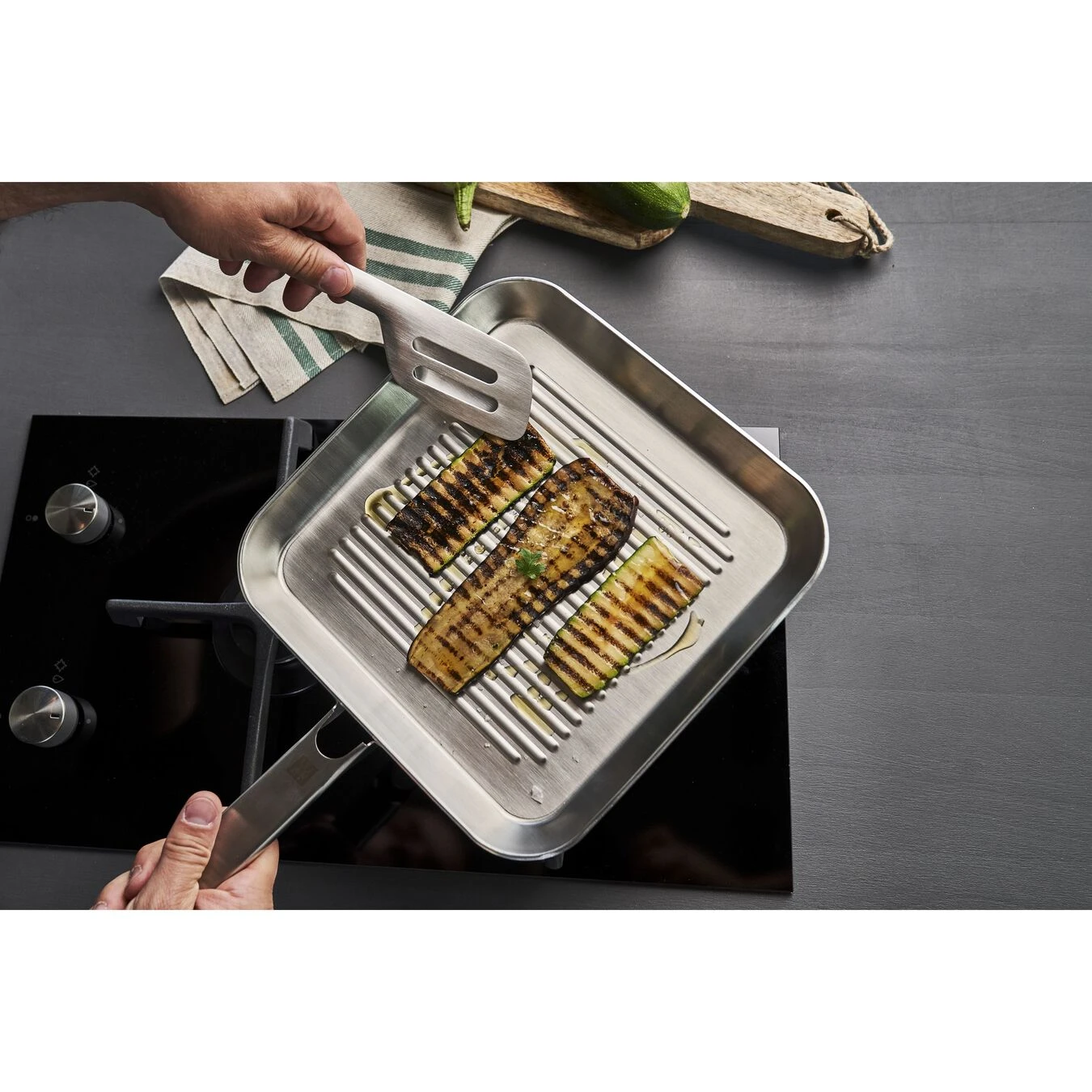Zwilling Grill 24 X 24 Cm, 18/10 Acero Inoxidable, Plata 4 Zwilling Grill 24 X 24 Cm, 18/10 Acero Inoxidable, Plata - Imagen 2